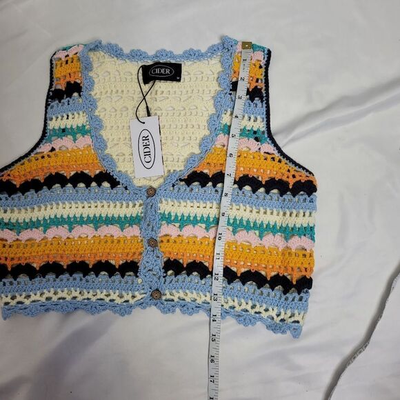 NEW Cider festival crochet knit cropped button up sweater vest S/M - Picture 7 of 7